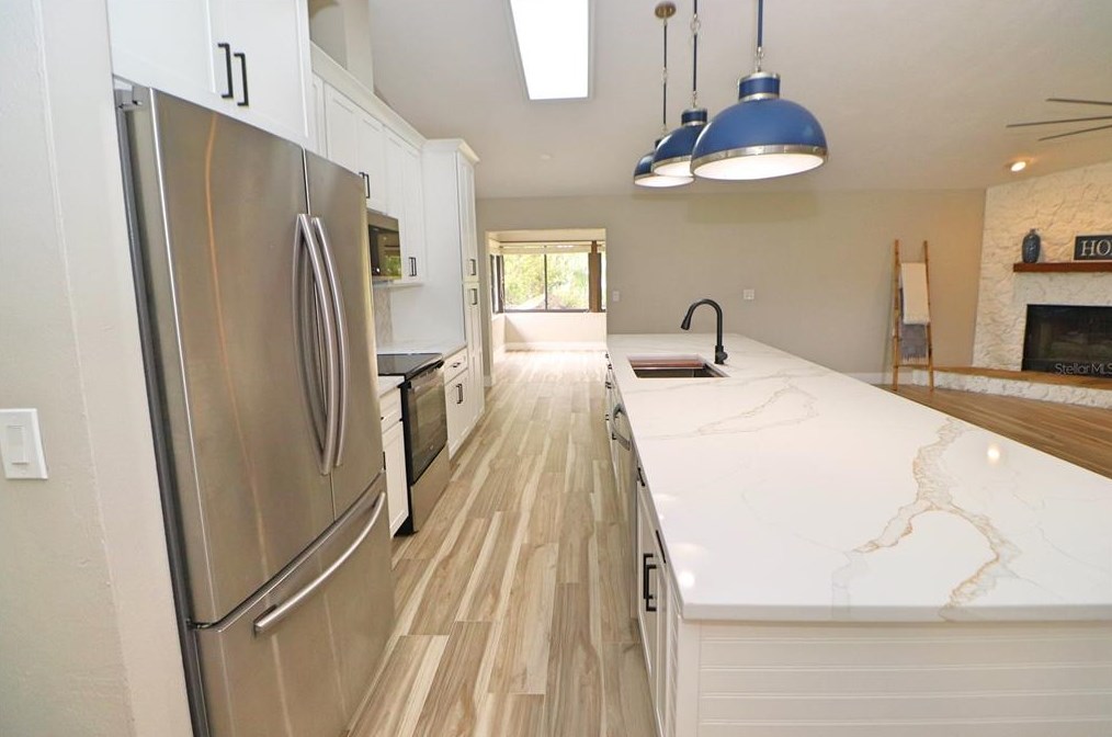 818 Fairway Dr, New Smyrna FL  32168-6117 exterior