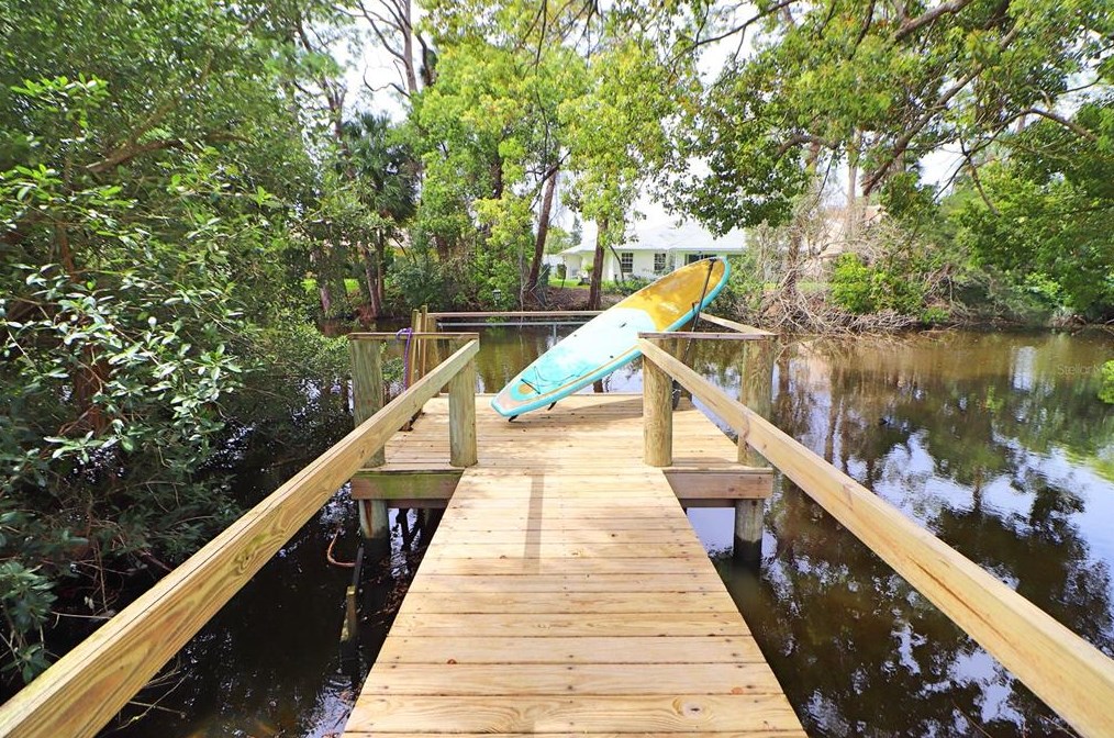 818 Fairway Dr, New Smyrna FL  32168-6117 exterior