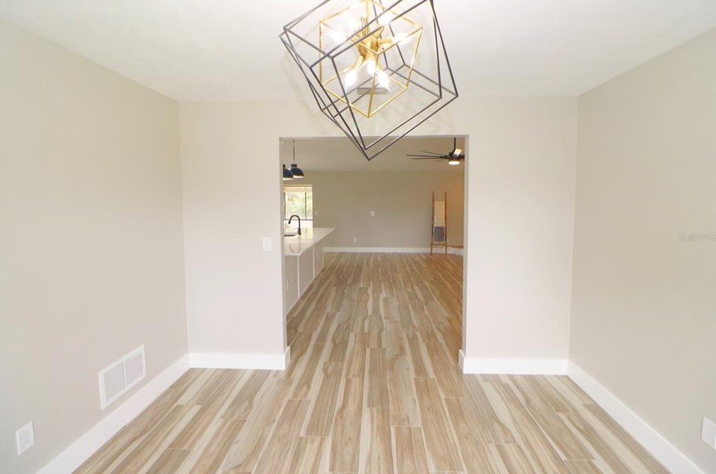 818 Fairway Dr, New Smyrna FL  32168-6117 exterior