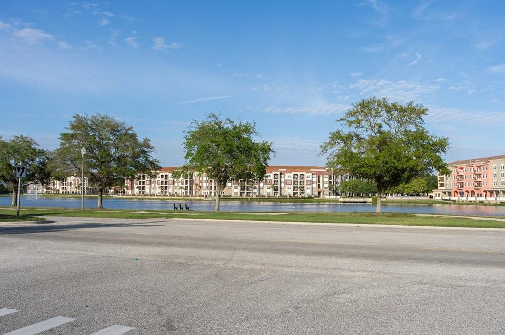 3577 Casalta Cir, New Smyrna FL  32168-4519 exterior