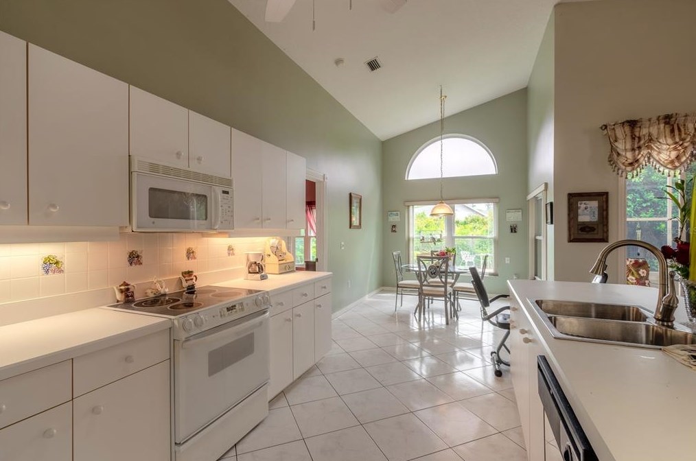 5783 Heathermere Ln, Daytona Beach FL  32127-7991 exterior