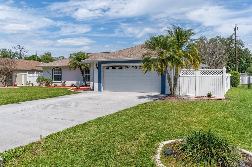 2525 Queen Palm Dr, Edgewater FL  32141-4907 exterior