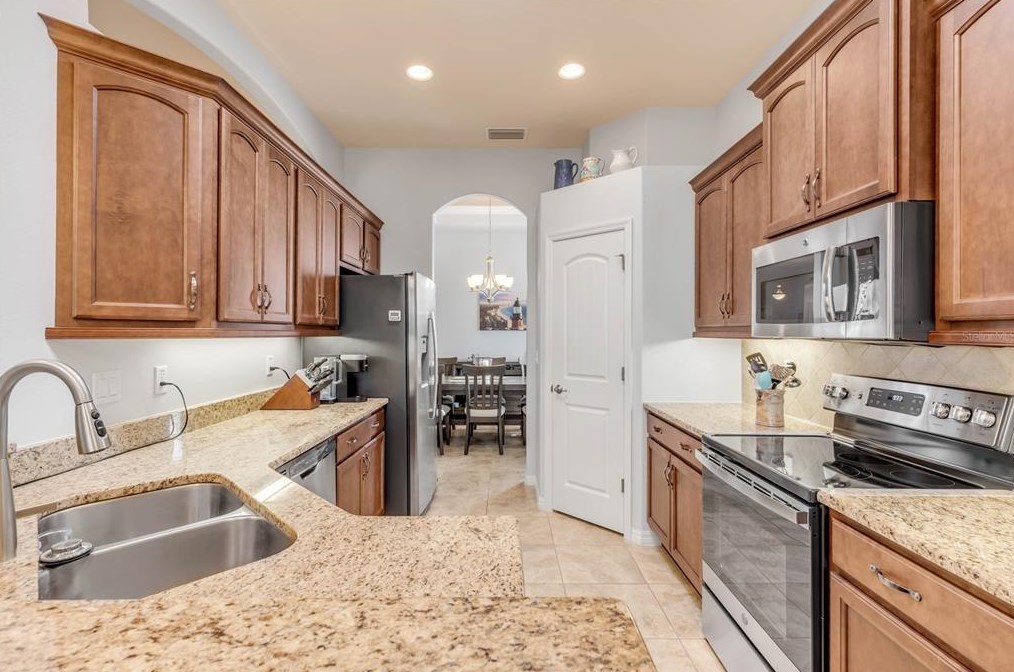 3386 Leonardo Ln, New Smyrna FL  32168-4696 exterior