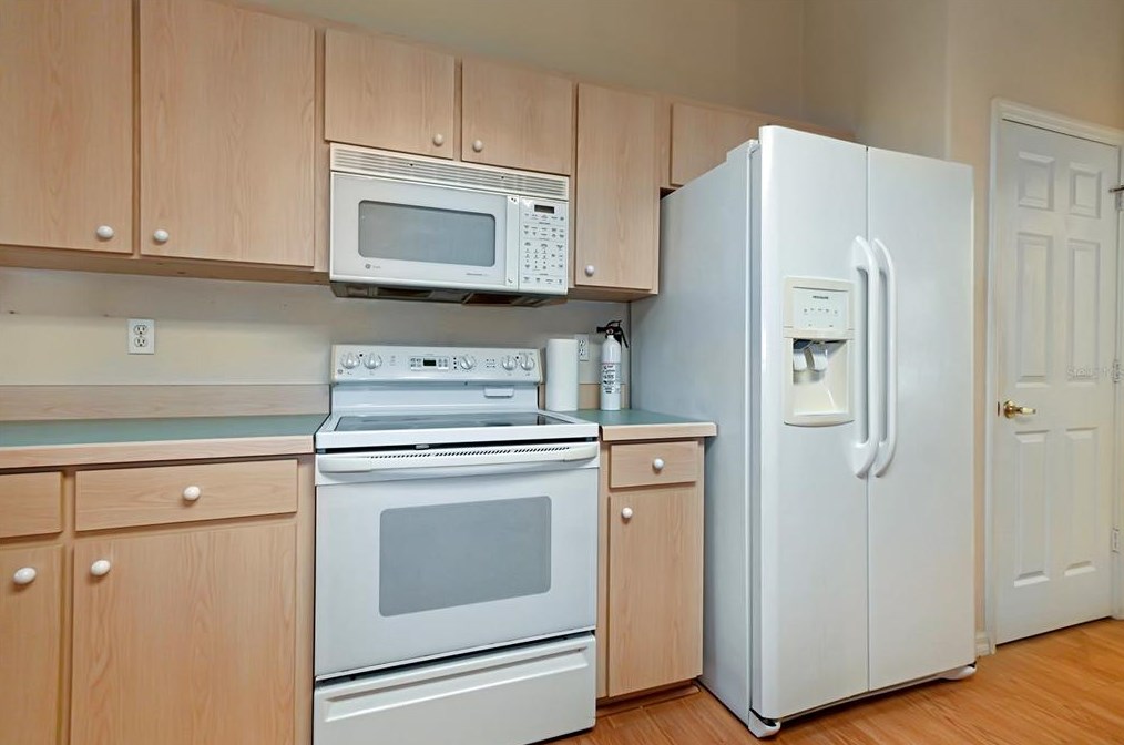 661 Wellesley Ct, New Smyrna FL  32168-2128 exterior