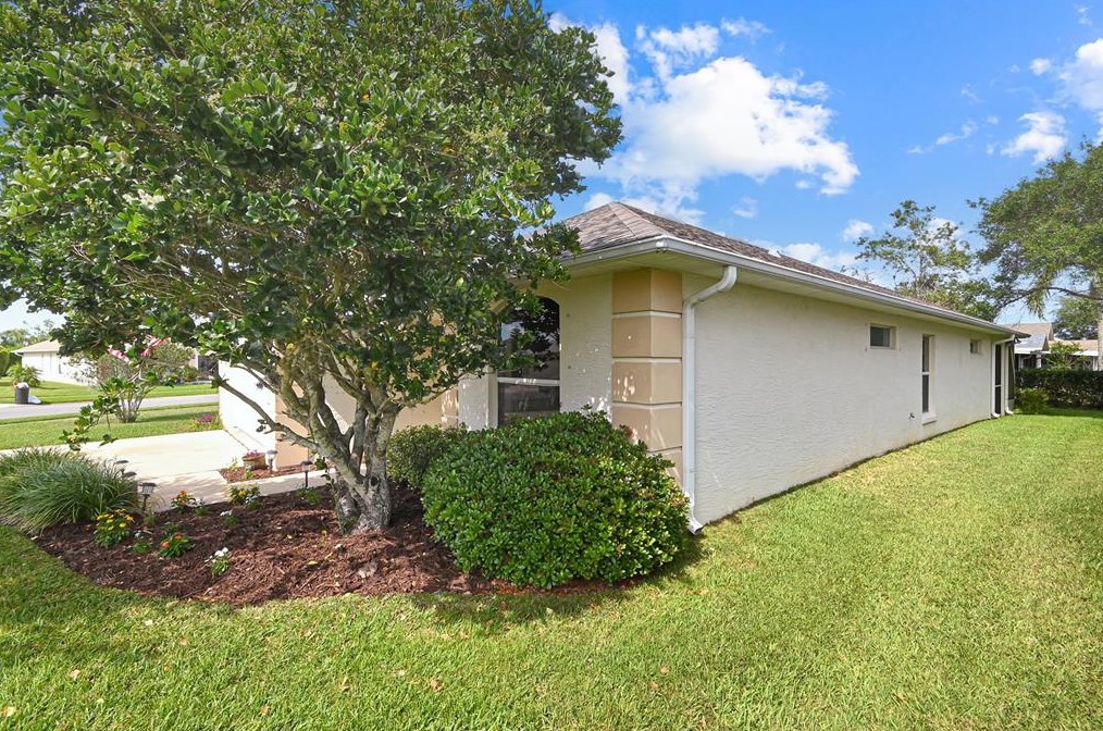 661 Wellesley Ct, New Smyrna FL  32168-2128 exterior