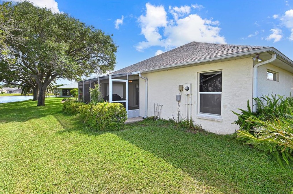 661 Wellesley Ct, New Smyrna FL  32168-2128 exterior
