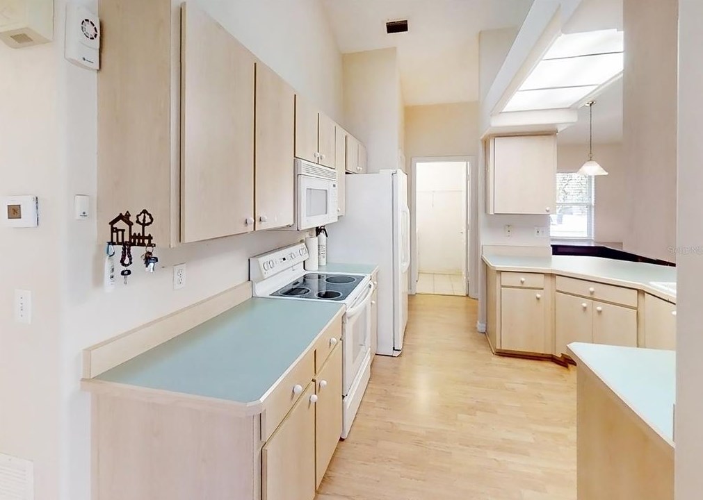 661 Wellesley Ct, New Smyrna FL  32168-2128 exterior
