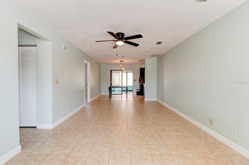 419 Sea Hawk Ct, Edgewater FL  32141-4185 exterior