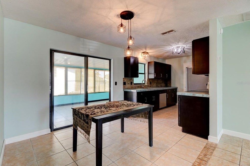 419 Sea Hawk Ct, Edgewater FL  32141-4185 exterior
