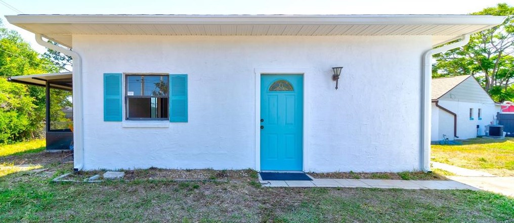 419 Sea Hawk Ct, Edgewater FL  32141-4185 exterior