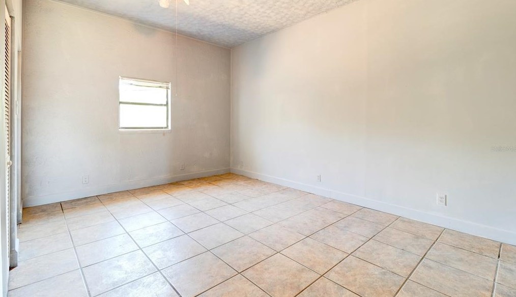 419 Sea Hawk Ct, Edgewater FL  32141-4185 exterior