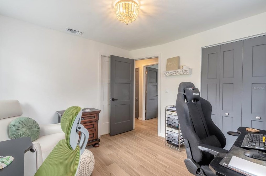 1737 Jacobs Rd, Daytona Beach FL 32119-1907 exterior