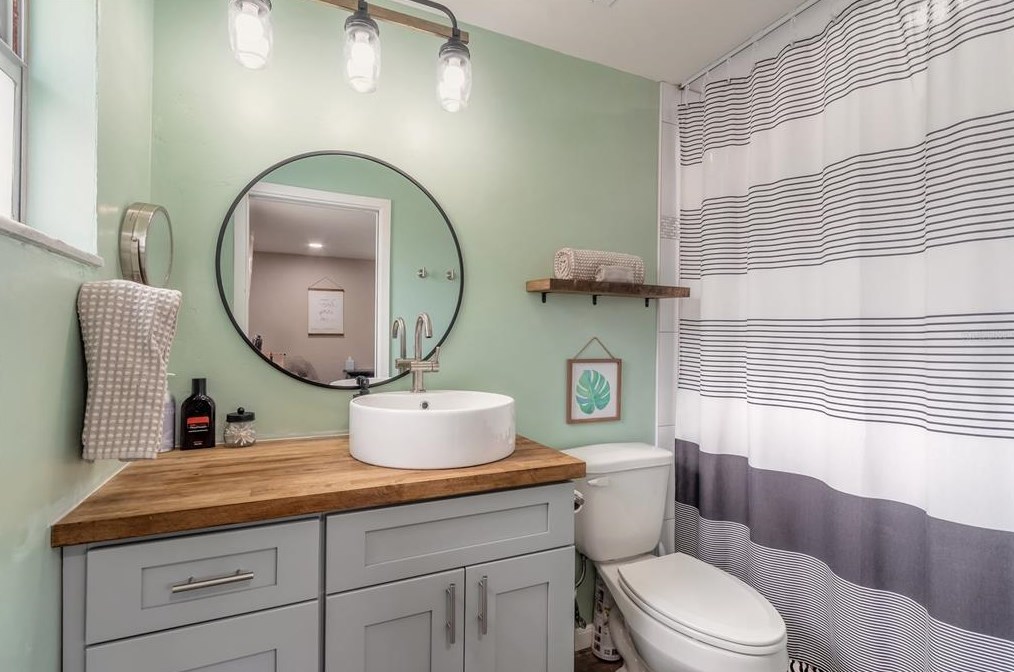 1737 Jacobs Rd, Daytona Beach FL 32119-1907 exterior