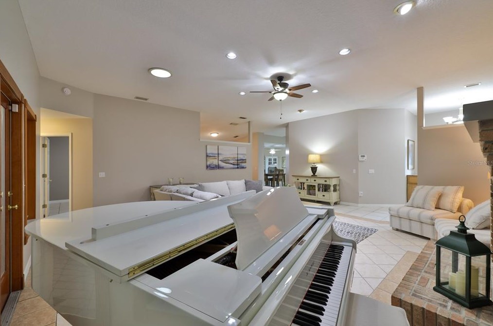 1534 Silver Hammock, Deland FL  32720-0907 exterior