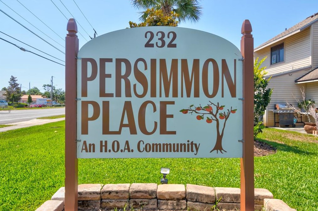 232 Ridgewood Ave, Edgewater FL  32132-1732 exterior