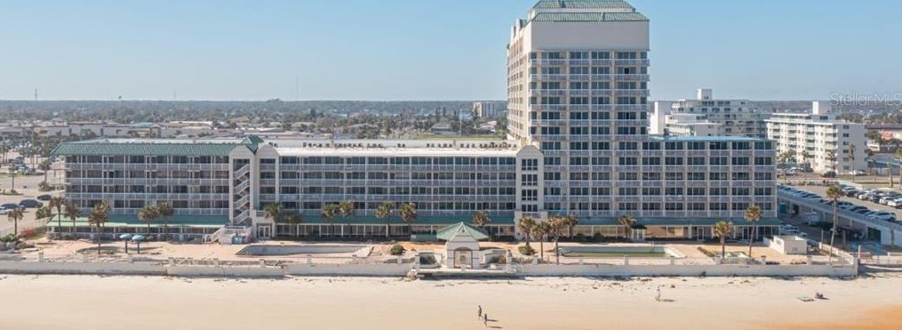 2700 Atlantic Ave, Daytona Beach FL  32118-5702 exterior