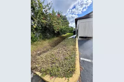 2335 S Ridgewood Avenue, South Daytona, FL 32119 - Photo 5