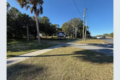 3258 S Ridgewood Avenue, Edgewater, FL 32141 - Photo 5