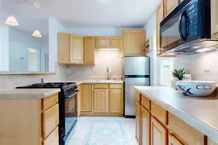 823 E 10th Ave, New Smyrna Beach, FL 32169 - Photo 9