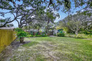 823 E 10th Ave, New Smyrna Beach, FL 32169 - Photo 37