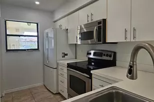 404 Bouchelle Dr, New Smyrna Beach, FL 32169 - Photo 5