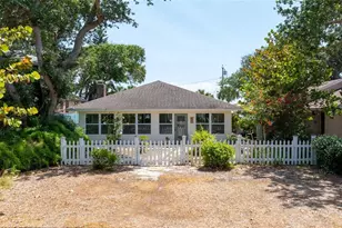 825 E 23rd Ave, New Smyrna Beach, FL 32169 - Photo 1