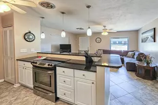 2802 English Dr, Deltona, FL 32738 - Photo 13