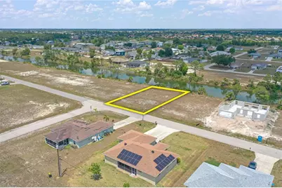 2831 NE 5th Place, Cape Coral, FL 33909 - Photo 7