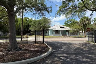 585 Washington St, New Smyrna Beach, FL 32168 - Photo 1