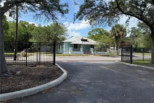 585 Washington St, New Smyrna Beach, FL 32168 - Photo 1