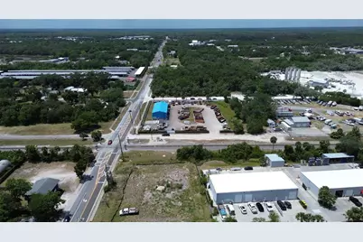 201 W Park Avenue, Edgewater, FL 32132 - Photo 3