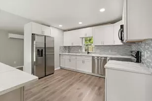 2005 Sunny Ln, New Smyrna Beach, FL 32168 - Photo 3