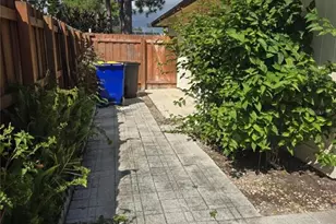 2941 Queen Palm Dr, Edgewater, FL 32141 - Photo 9