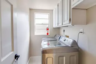 205 Ocean Dr, New Smyrna Beach, FL 32169 - Photo 37