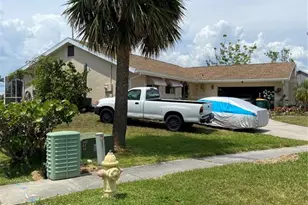 262 Fry Terrace SE, Port Charlotte, FL 33952 - Photo 13