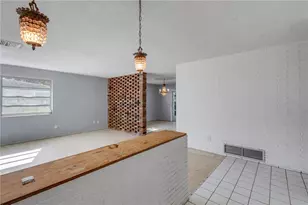 913 Valencia Rd, South Daytona, FL 32119 - Photo 7