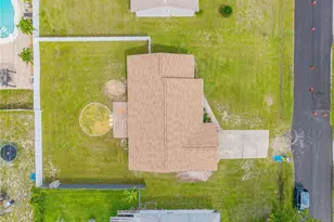 2726 Evergreen Dr, Edgewater, FL 32141 - Photo 3