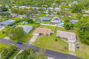 2726 Evergreen Dr, Edgewater, FL 32141 - Photo 43