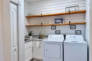 423 S Atlantic Ave, New Smyrna Beach, FL 32169 - Photo 9