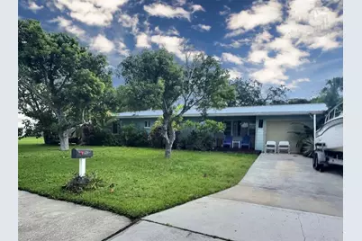 617 Goodwin Avenue, New Smyrna Beach, FL 32169 - Photo 1