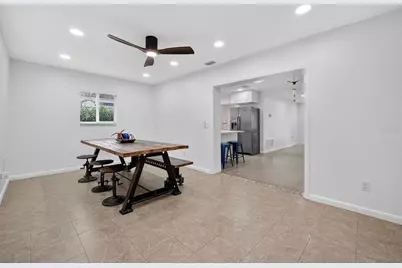 805 E 18th Avenue, New Smyrna Beach, FL 32169 - Photo 11