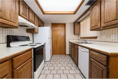 367 Castlewood Lane, New Smyrna Beach, FL 32168 - Photo 11