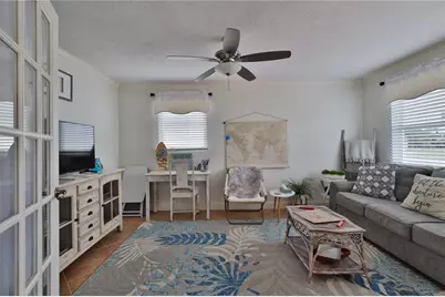 813 E 6th Avenue, New Smyrna Beach, FL 32169 - Photo 5