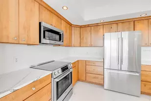 231 Riverside Dr, Daytona Beach, FL 32117 - Photo 17