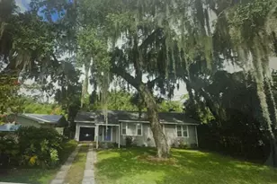 1308 Live Oak St, New Smyrna Beach, FL 32168 - Photo 1