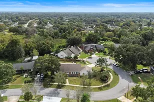 3917 Lake Mira Dr, Orlando, FL 32817 - Photo 9