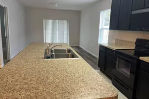 526 Safe Harbor Dr, Edgewater, FL 32141 - Photo 5