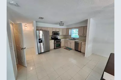 798 E 11th Avenue, New Smyrna Beach, FL 32169 - Photo 3