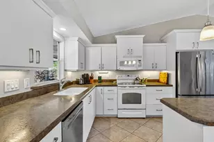 1408 Travelers Palm Dr, Edgewater, FL 32132 - Photo 11