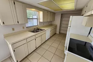 311 Sea Hawk Ct, Edgewater, FL 32141 - Photo 5